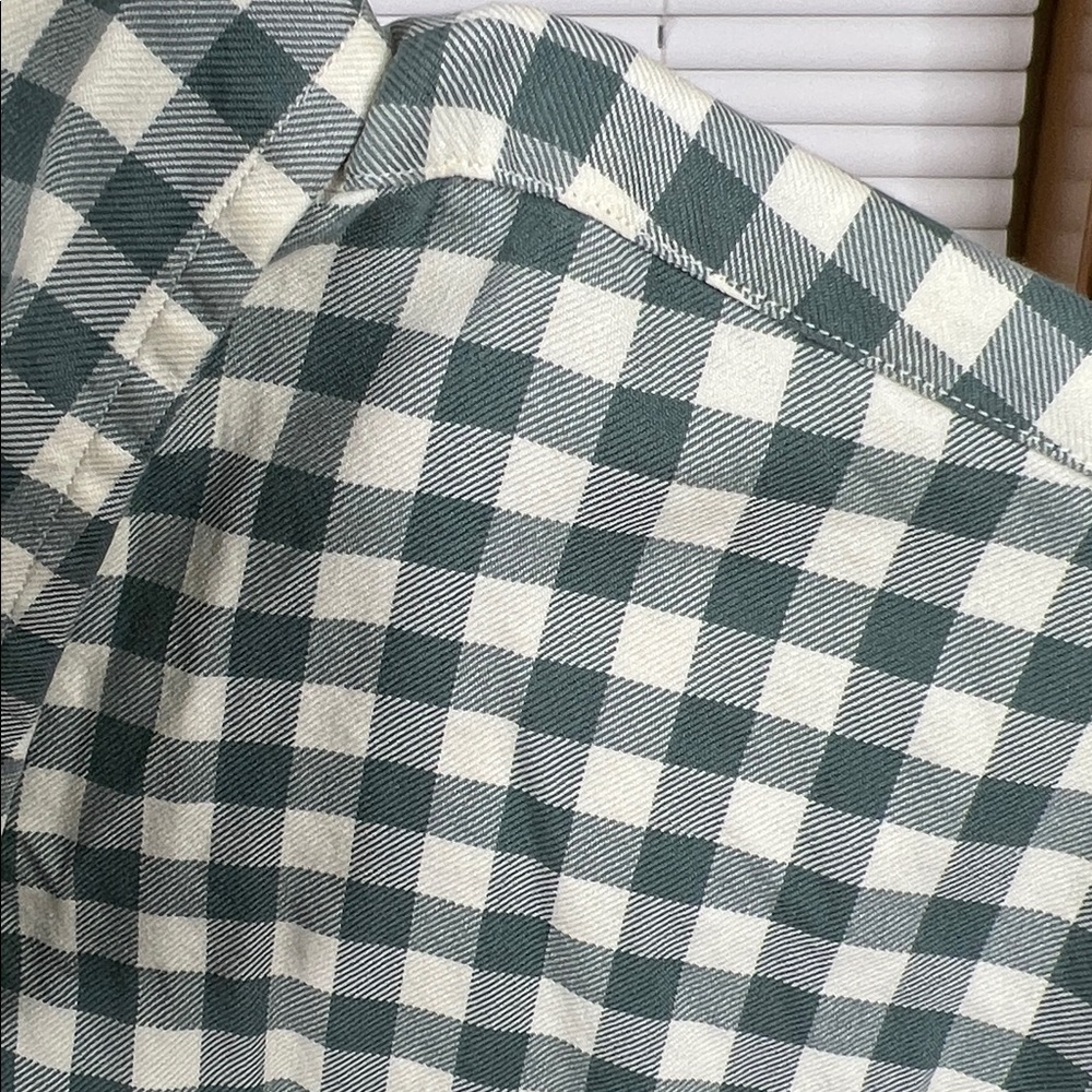 Faconnable Button Down Size XL - image 4